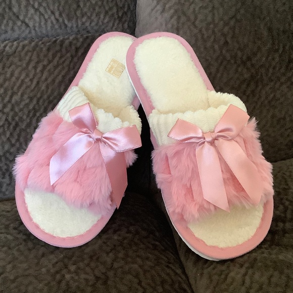 NEW Cozy Bowknot Fluffy Home Slippers for Women, Size 8 - Picture 5 of 10